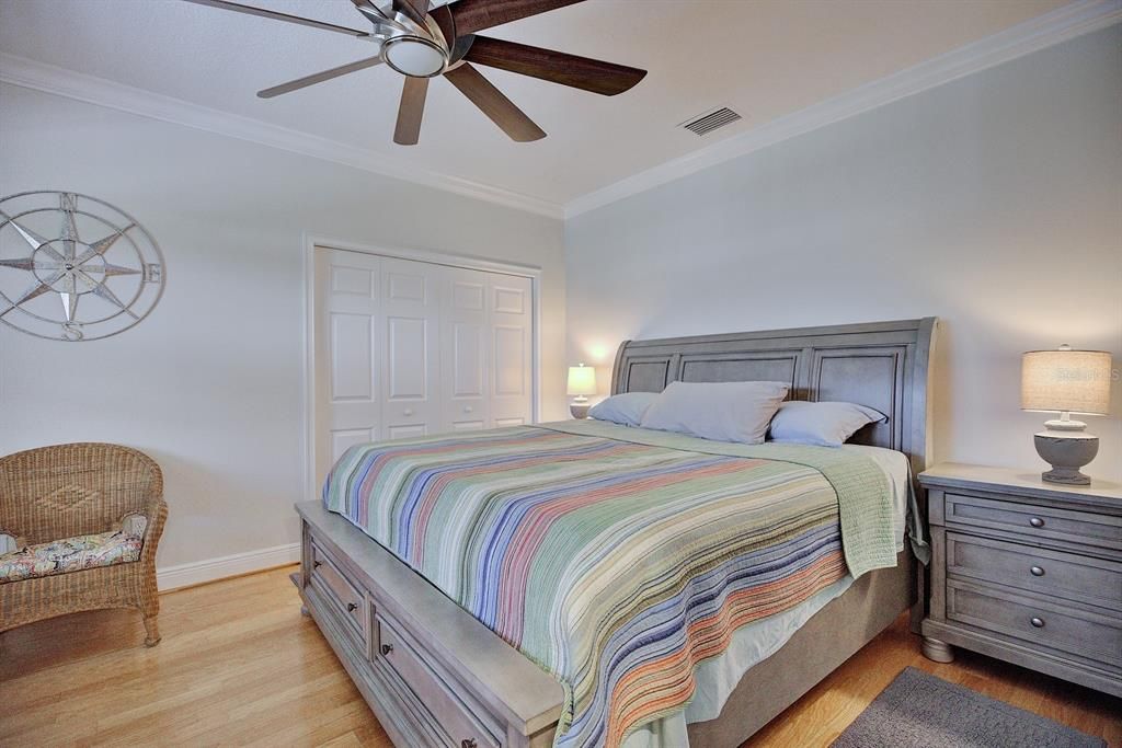 For Sale: $2,588,000 (8 beds, 7 baths, 8158 Square Feet)
