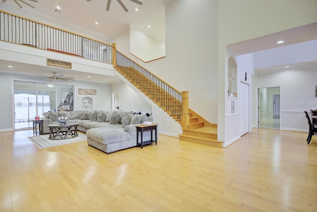 For Sale: $2,588,000 (8 beds, 7 baths, 8158 Square Feet)