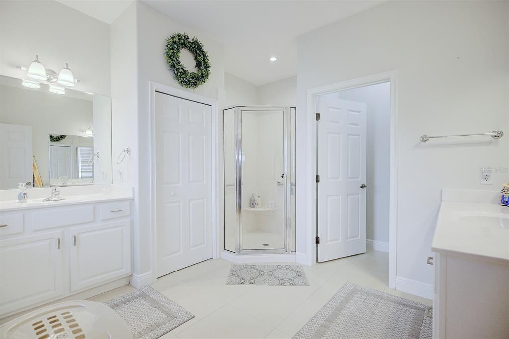 For Sale: $2,588,000 (8 beds, 7 baths, 8158 Square Feet)