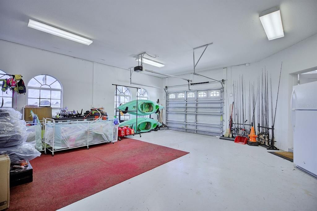 For Sale: $2,588,000 (8 beds, 7 baths, 8158 Square Feet)