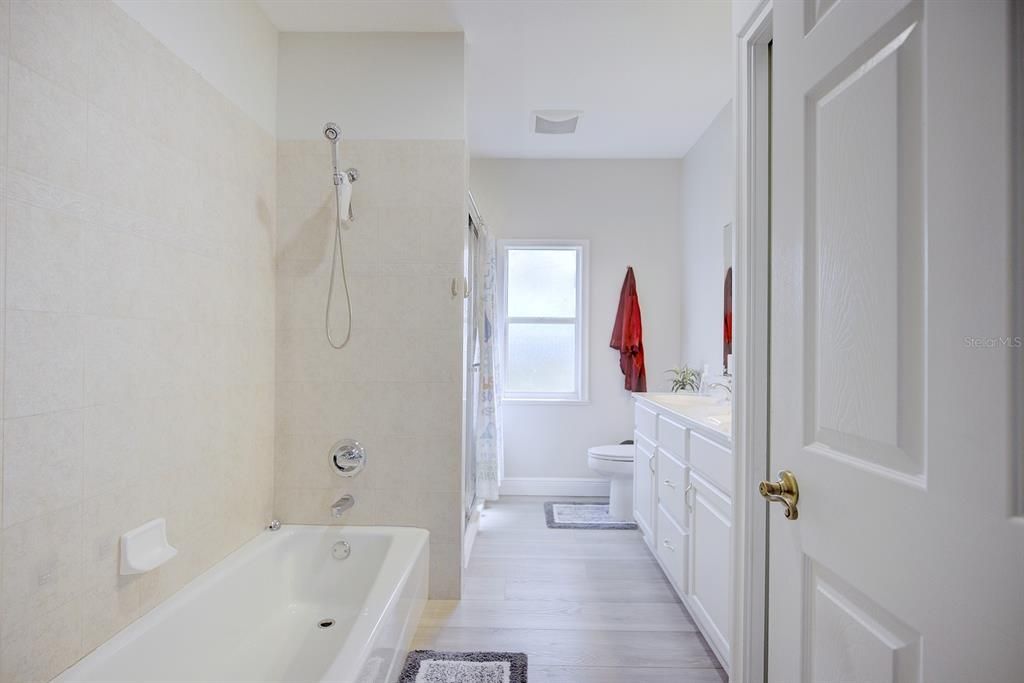For Sale: $2,588,000 (8 beds, 7 baths, 8158 Square Feet)