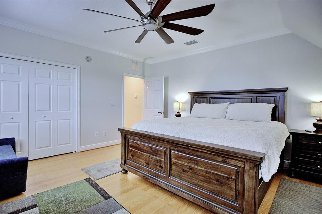 For Sale: $2,588,000 (8 beds, 7 baths, 8158 Square Feet)