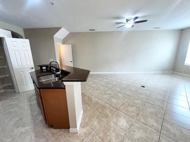 For Rent: $2,450 (3 beds, 2 baths, 1570 Square Feet)