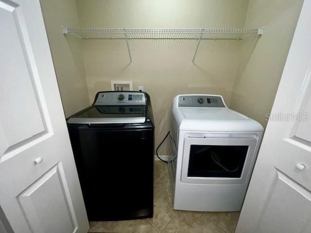 For Rent: $2,450 (3 beds, 2 baths, 1570 Square Feet)