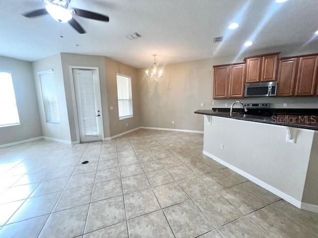 For Rent: $2,450 (3 beds, 2 baths, 1570 Square Feet)