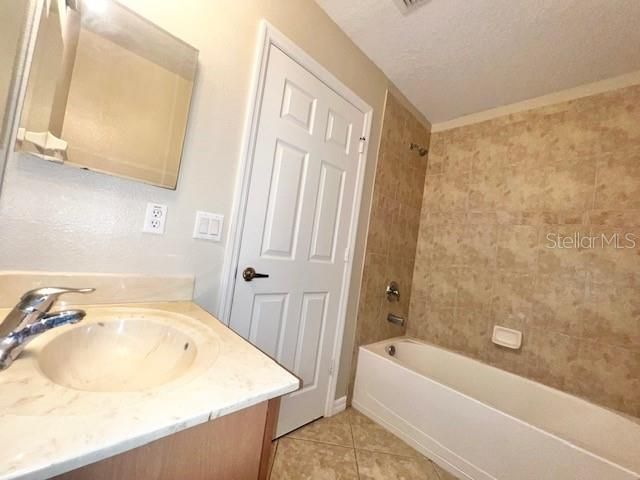 For Rent: $2,450 (3 beds, 2 baths, 1570 Square Feet)