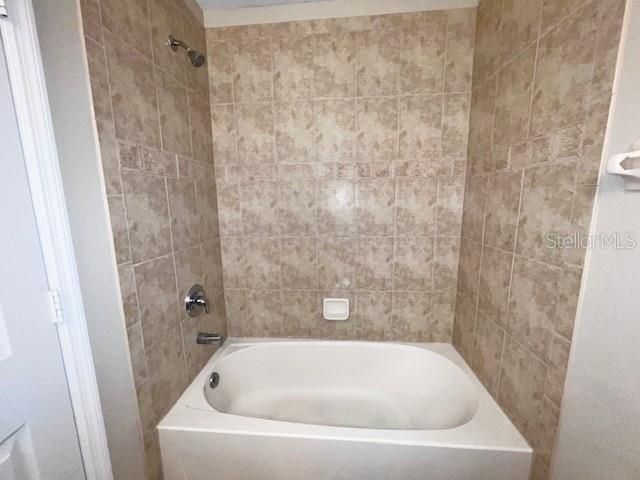 For Rent: $2,450 (3 beds, 2 baths, 1570 Square Feet)