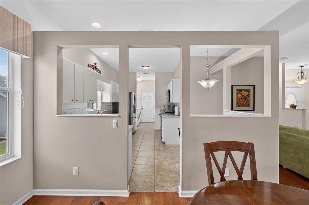 For Sale: $268,000 (3 beds, 2 baths, 1640 Square Feet)