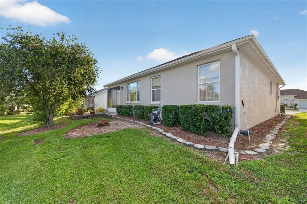 For Sale: $268,000 (3 beds, 2 baths, 1640 Square Feet)