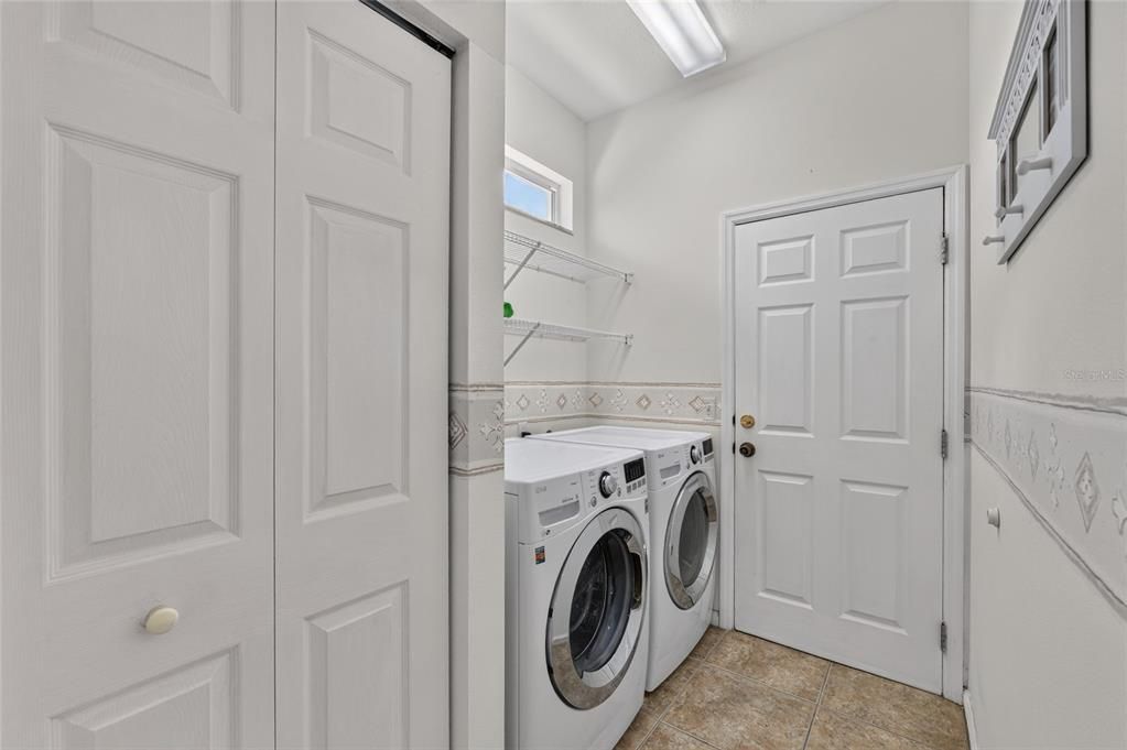 For Sale: $268,000 (3 beds, 2 baths, 1640 Square Feet)