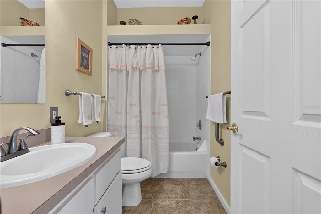 For Sale: $268,000 (3 beds, 2 baths, 1640 Square Feet)
