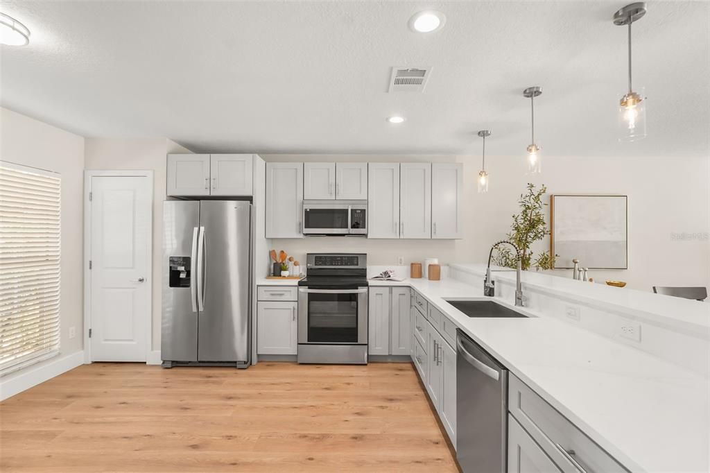 For Sale: $420,000 (3 beds, 2 baths, 1712 Square Feet)