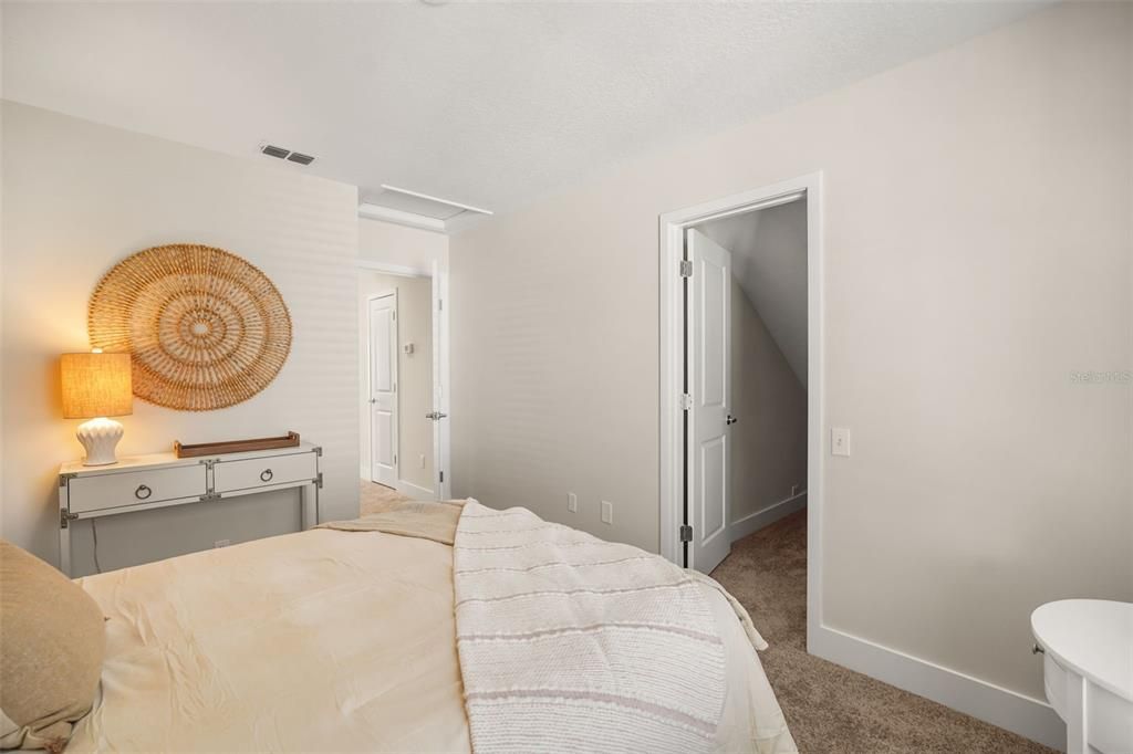 For Sale: $420,000 (3 beds, 2 baths, 1712 Square Feet)