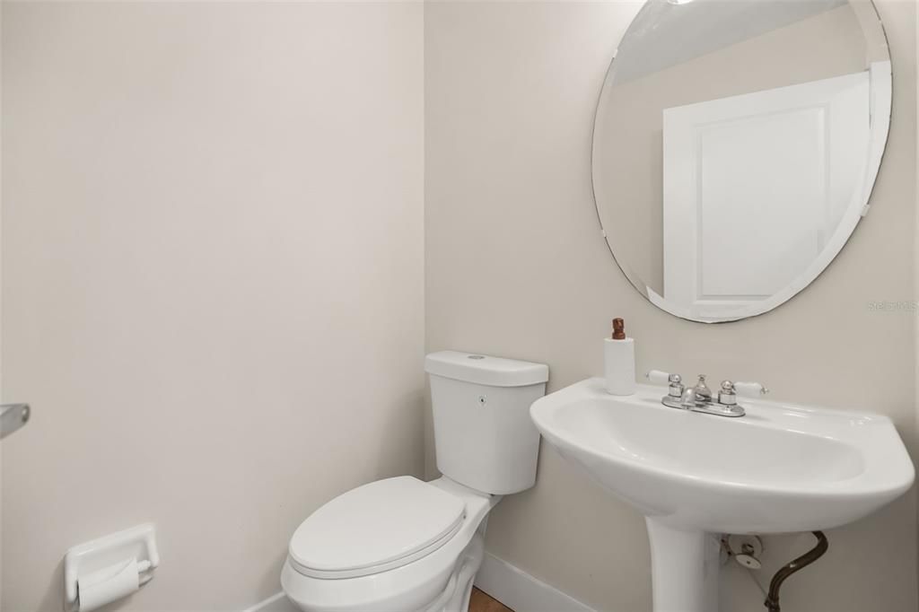 For Sale: $420,000 (3 beds, 2 baths, 1712 Square Feet)