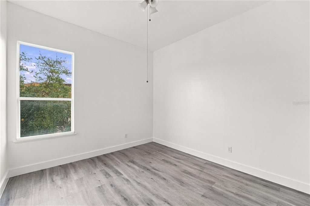 En Venta: $540,000 (4 camas, 2 baños, 2945 Pies cuadrados)