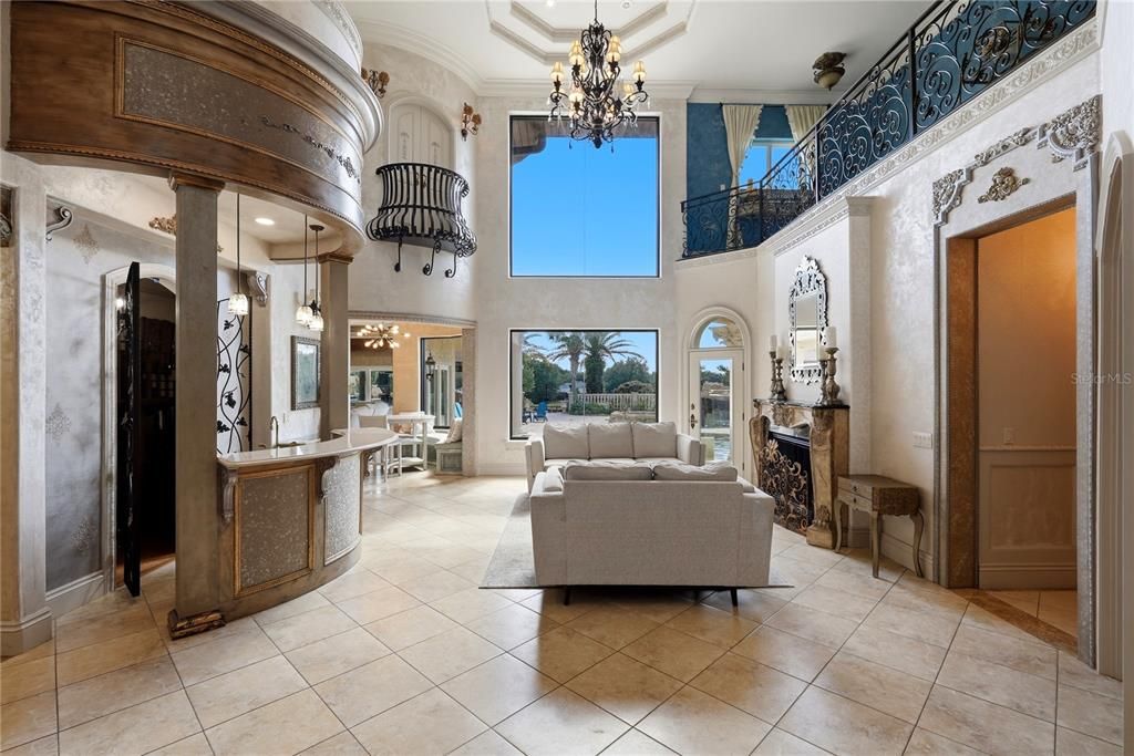 En Venta: $2,199,000 (4 camas, 4 baños, 5650 Pies cuadrados)