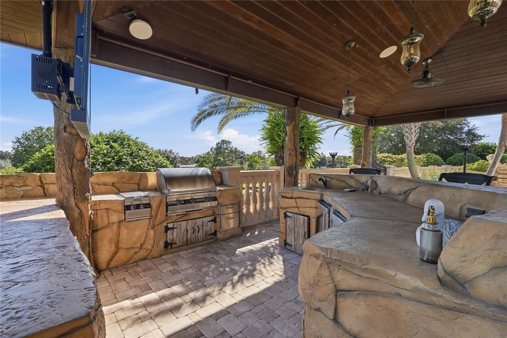 En Venta: $2,199,000 (4 camas, 4 baños, 5650 Pies cuadrados)