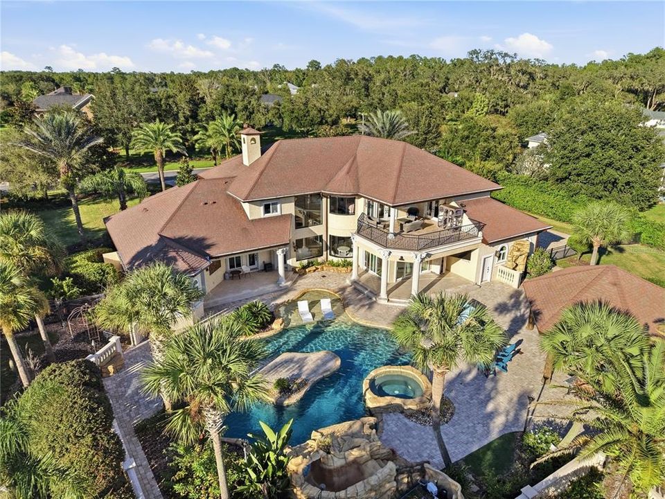 En Venta: $2,199,000 (4 camas, 4 baños, 5650 Pies cuadrados)