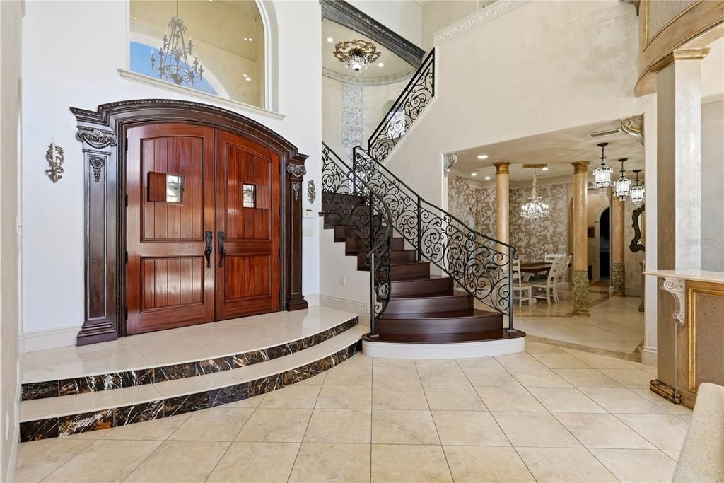 En Venta: $2,199,000 (4 camas, 4 baños, 5650 Pies cuadrados)