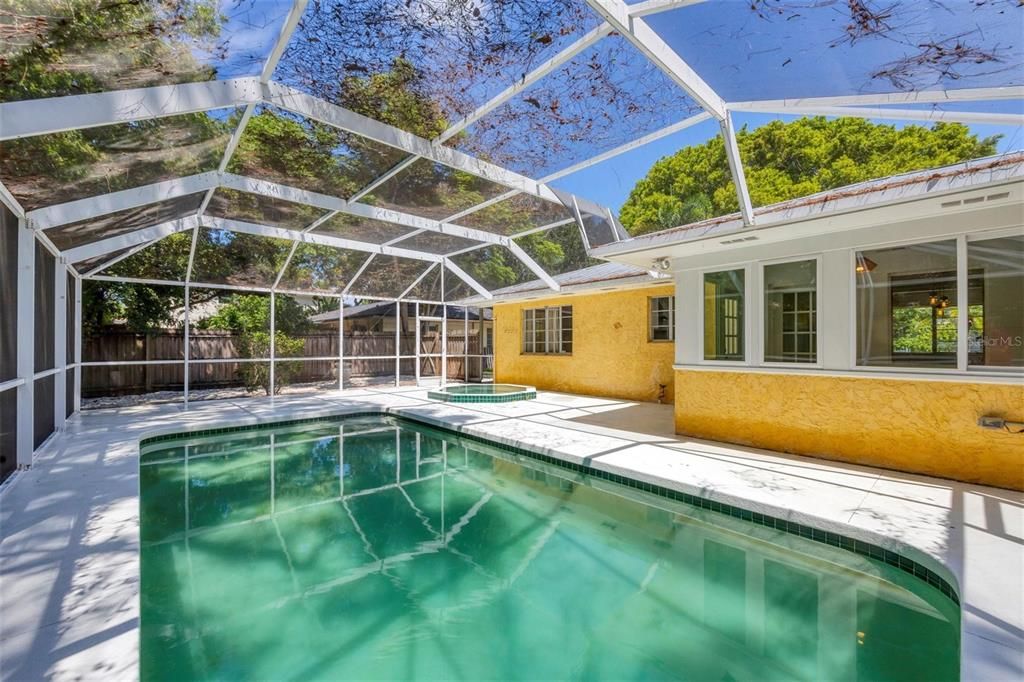 For Rent: $4,000 (3 beds, 2 baths, 1377 Square Feet)
