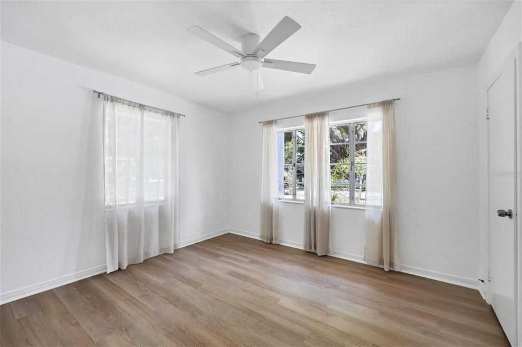 For Rent: $4,000 (3 beds, 2 baths, 1377 Square Feet)