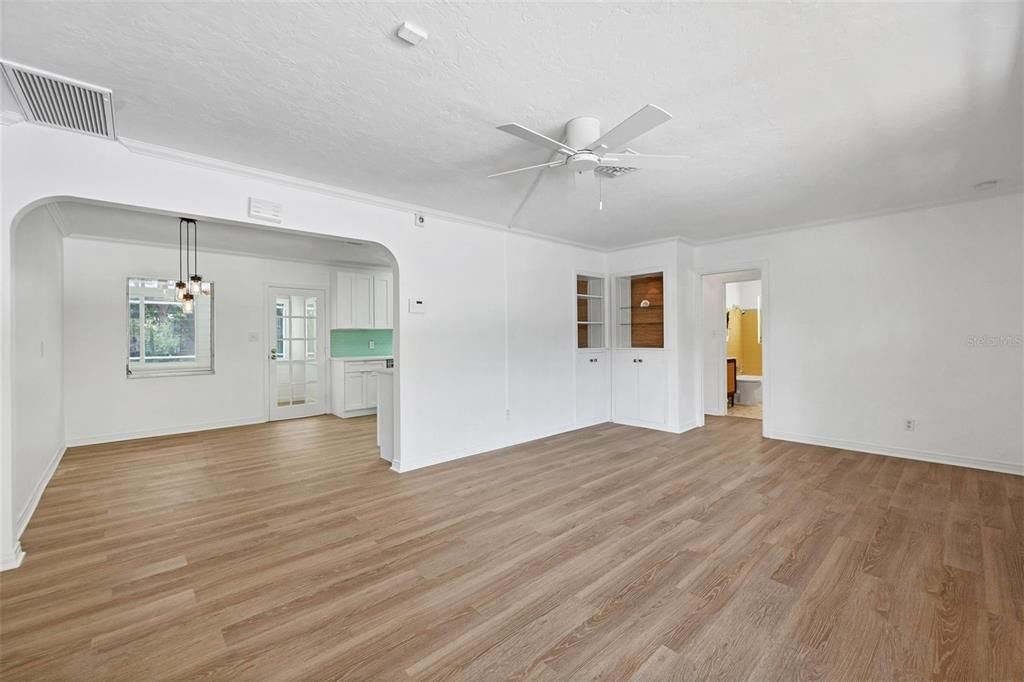For Rent: $4,000 (3 beds, 2 baths, 1377 Square Feet)