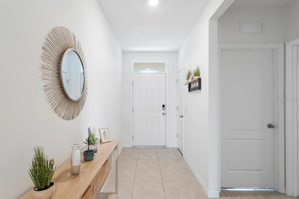 En Renta: $2,300 (4 camas, 2 baños, 1827 Pies cuadrados)