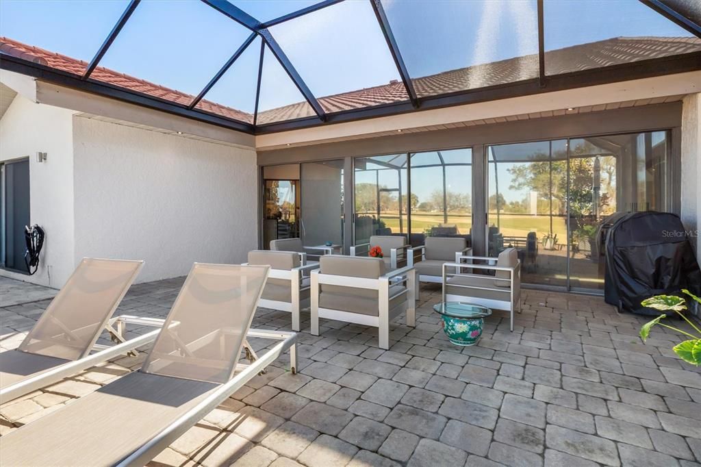 На продажу: $335,000 (3 спален, 2 ванн, 1835 Квадратных фут)