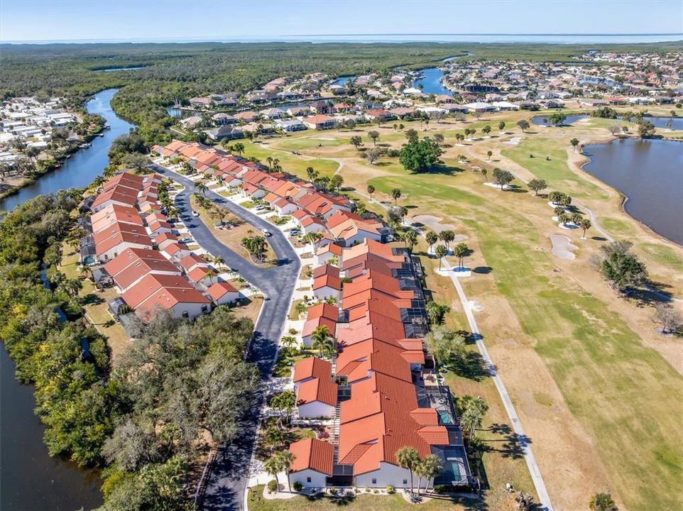 На продажу: $335,000 (3 спален, 2 ванн, 1835 Квадратных фут)