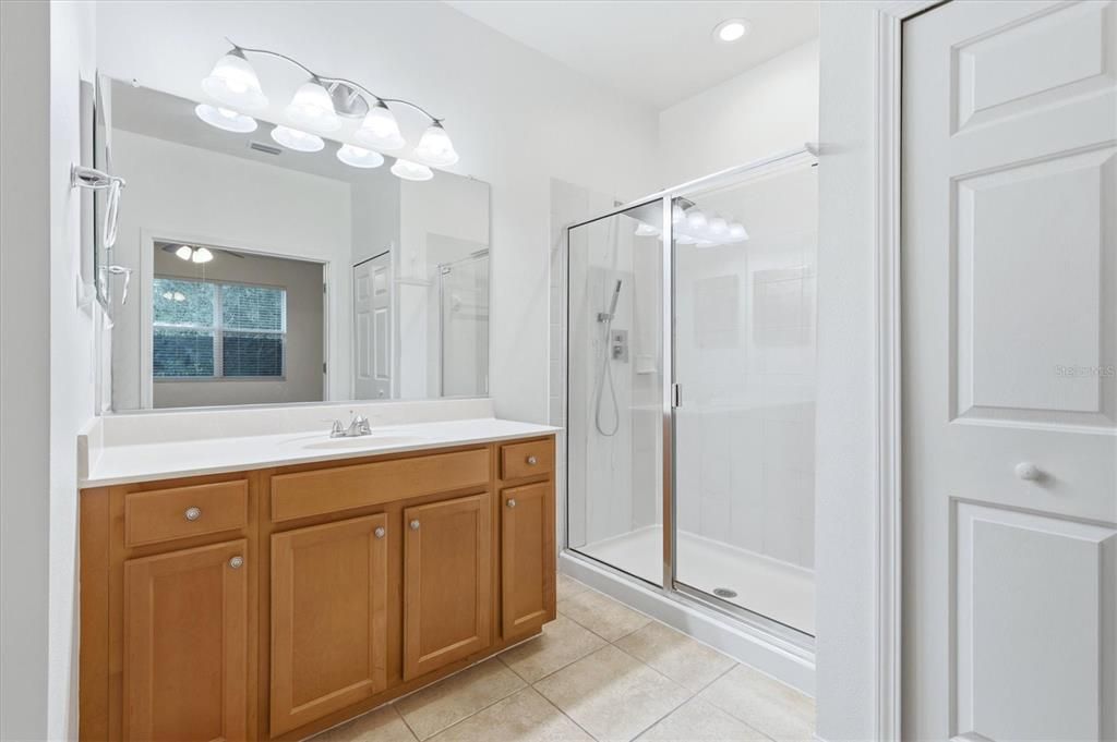 For Rent: $2,000 (3 beds, 2 baths, 1776 Square Feet)