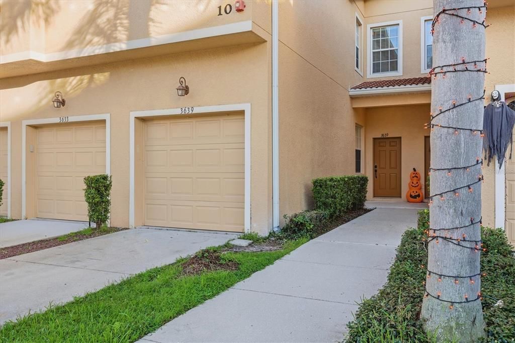 For Rent: $2,000 (3 beds, 2 baths, 1776 Square Feet)