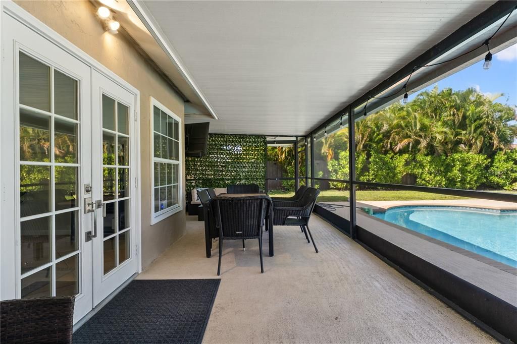 For Sale: $495,000 (3 beds, 2 baths, 1430 Square Feet)