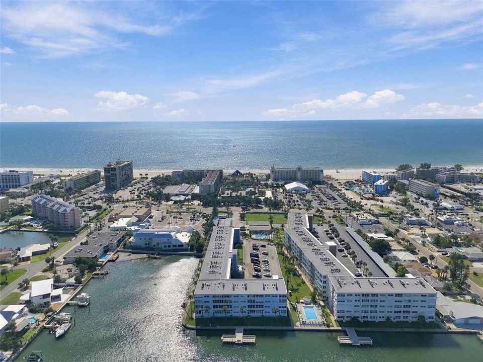 待售: $449,000 (2 贝兹, 2 浴室, 1420 平方英尺)