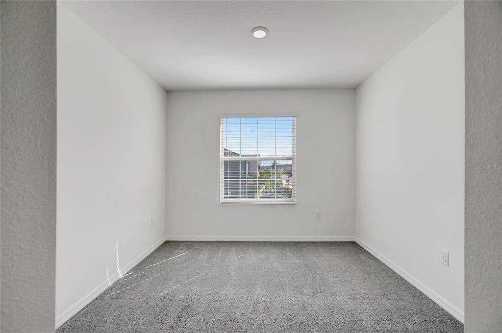 For Sale: $265,000 (3 beds, 2 baths, 1673 Square Feet)