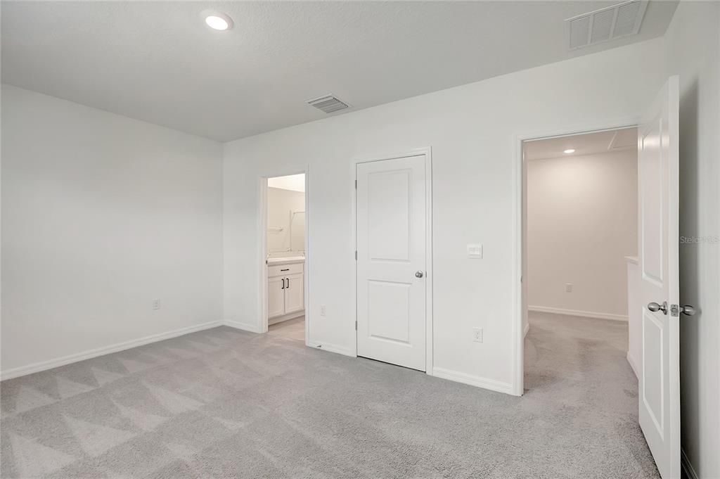 For Sale: $265,000 (3 beds, 2 baths, 1673 Square Feet)