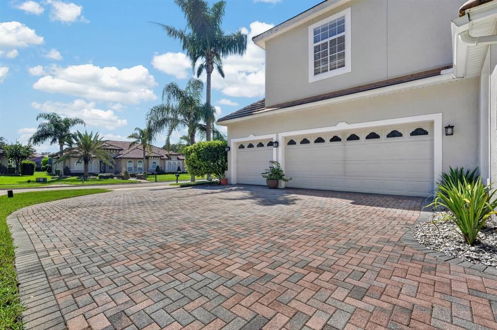 For Sale: $1,100,000 (4 beds, 4 baths, 3887 Square Feet)