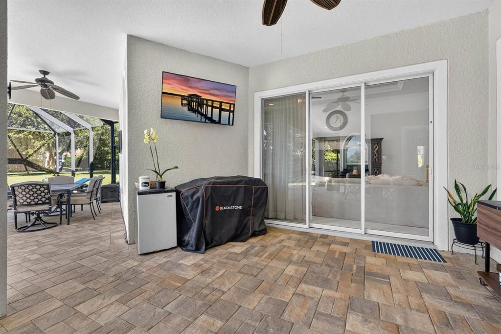 For Sale: $1,100,000 (4 beds, 4 baths, 3887 Square Feet)