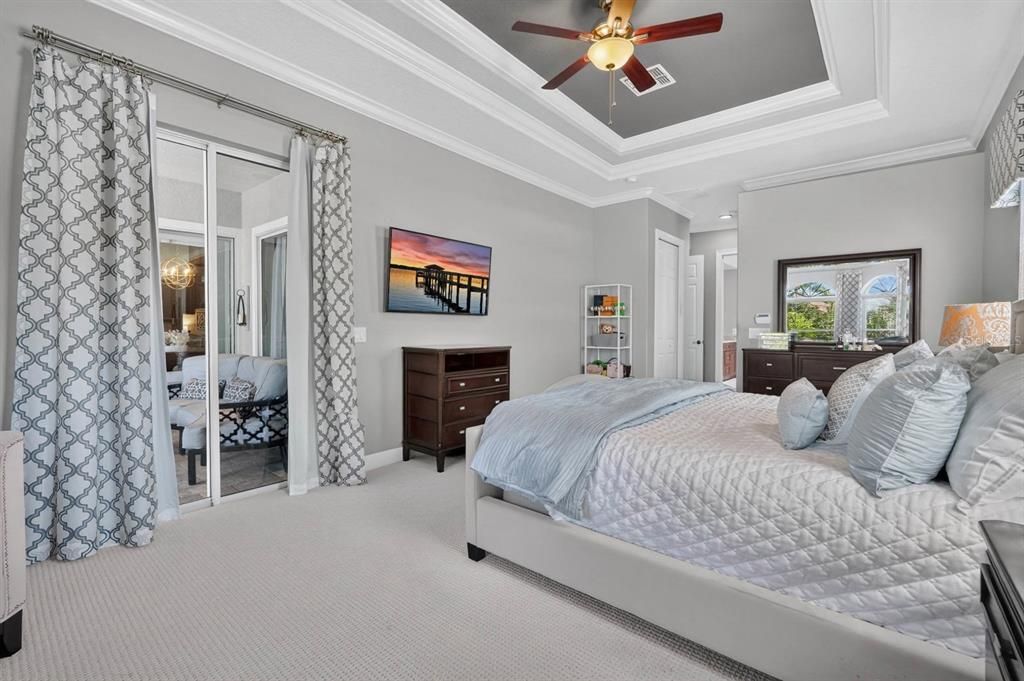 For Sale: $1,100,000 (4 beds, 4 baths, 3887 Square Feet)