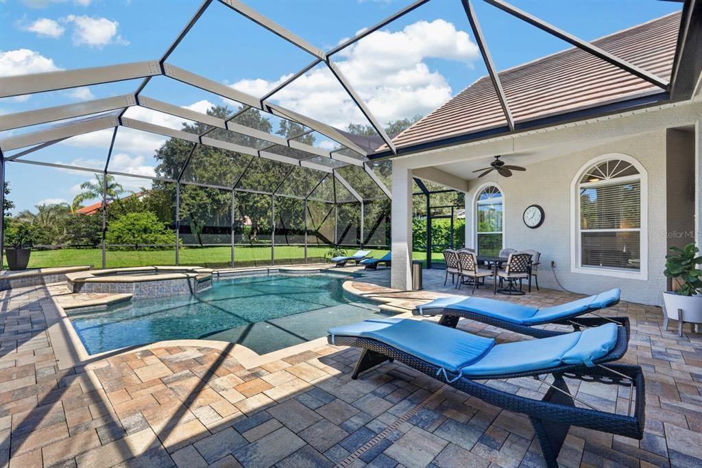 For Sale: $1,100,000 (4 beds, 4 baths, 3887 Square Feet)