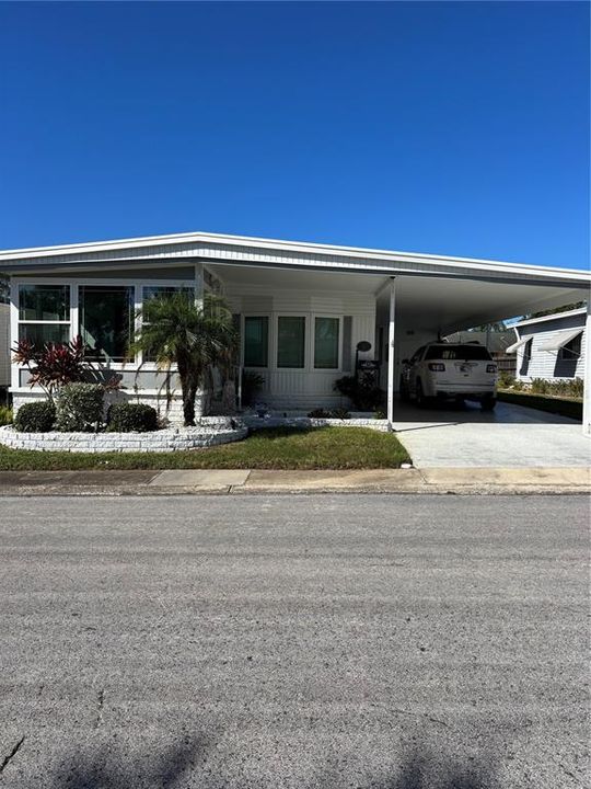 For Sale: $249,000 (2 beds, 2 baths, 1081 Square Feet)