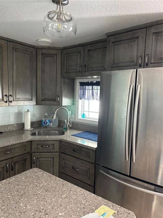 For Sale: $249,000 (2 beds, 2 baths, 1081 Square Feet)