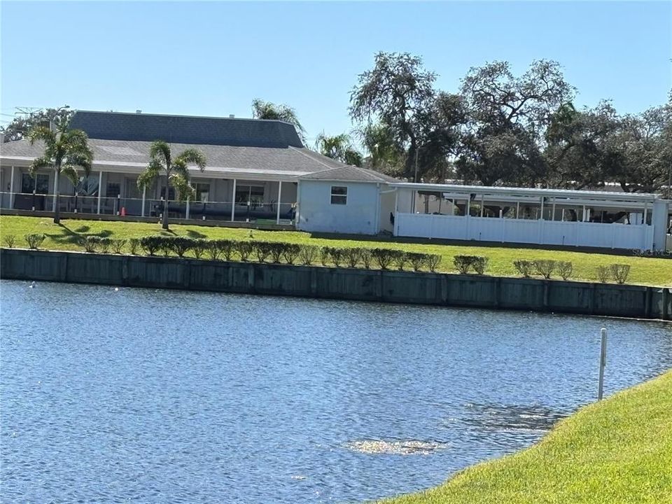For Sale: $249,000 (2 beds, 2 baths, 1081 Square Feet)