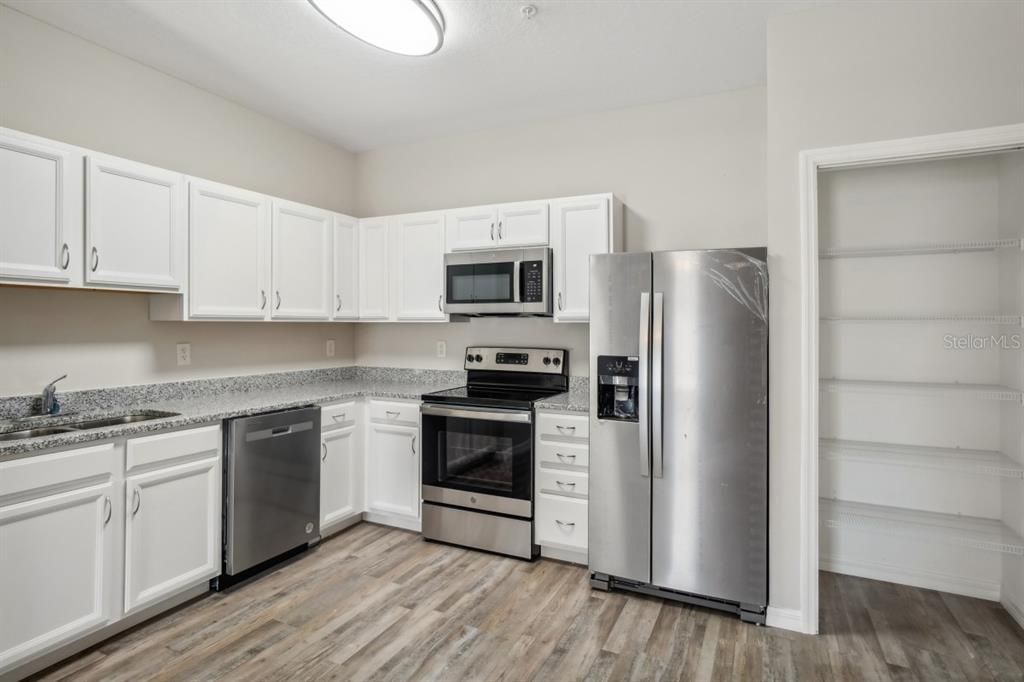 For Rent: $1,899 (3 beds, 2 baths, 1208 Square Feet)
