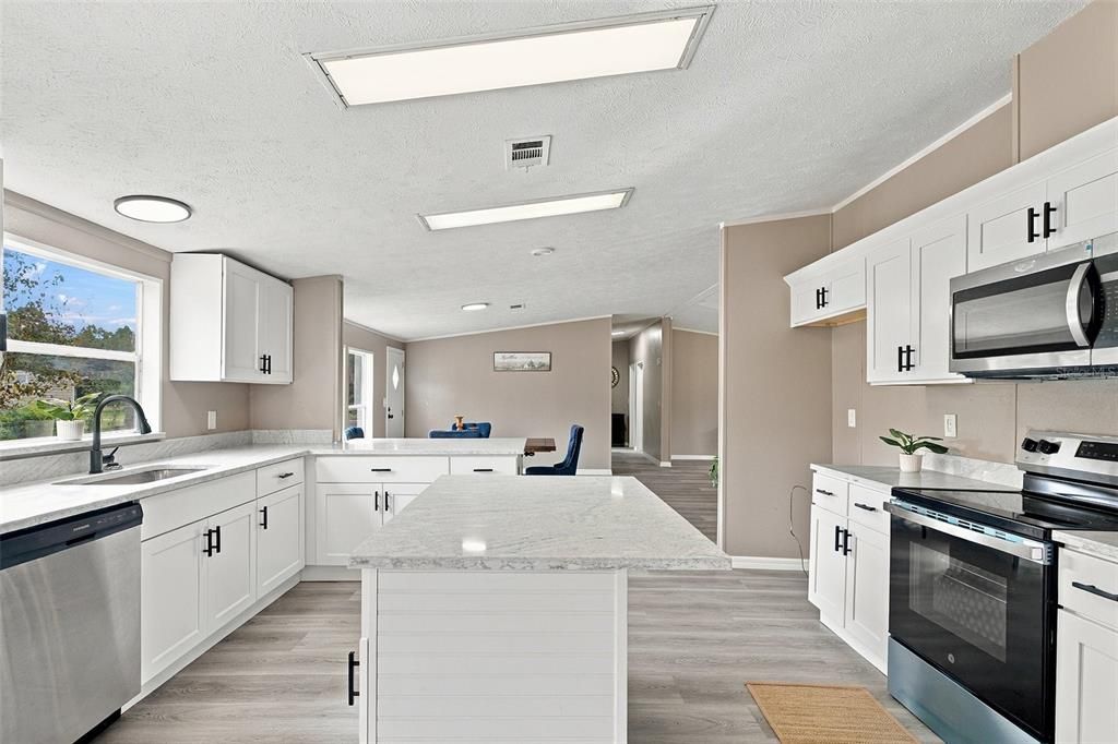 For Sale: $214,950 (4 beds, 2 baths, 2280 Square Feet)