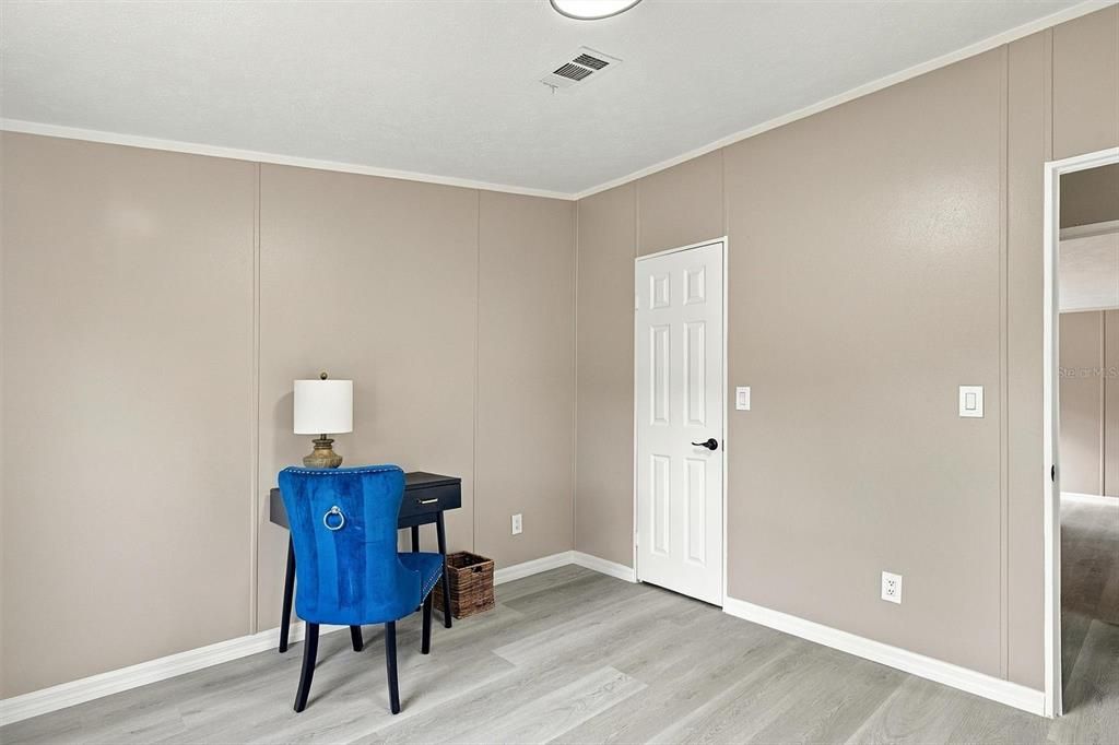 For Sale: $214,950 (4 beds, 2 baths, 2280 Square Feet)