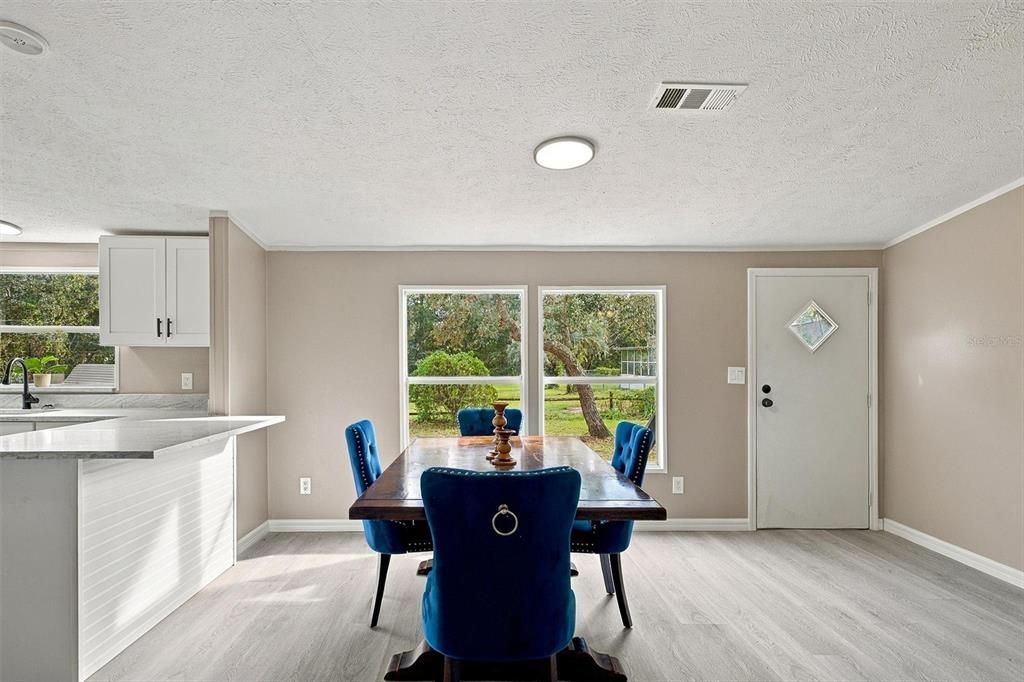For Sale: $214,950 (4 beds, 2 baths, 2280 Square Feet)