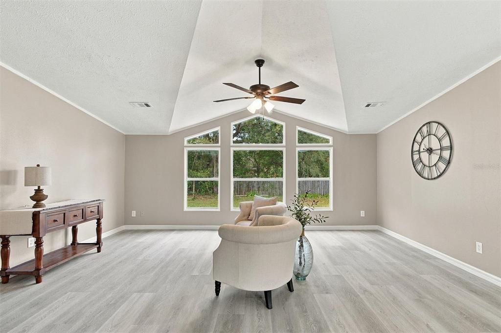 For Sale: $214,950 (4 beds, 2 baths, 2280 Square Feet)