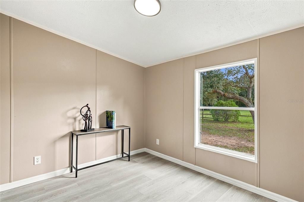 For Sale: $214,950 (4 beds, 2 baths, 2280 Square Feet)