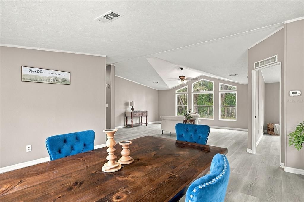 For Sale: $214,950 (4 beds, 2 baths, 2280 Square Feet)