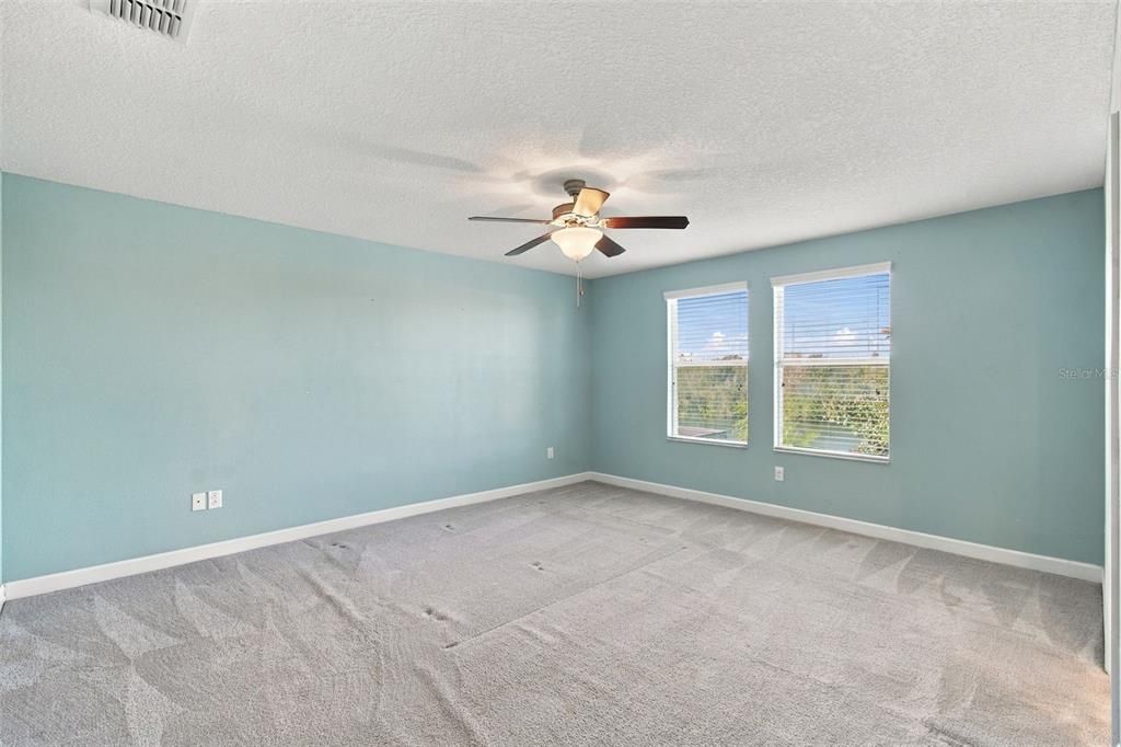 For Sale: $410,000 (4 beds, 2 baths, 2974 Square Feet)
